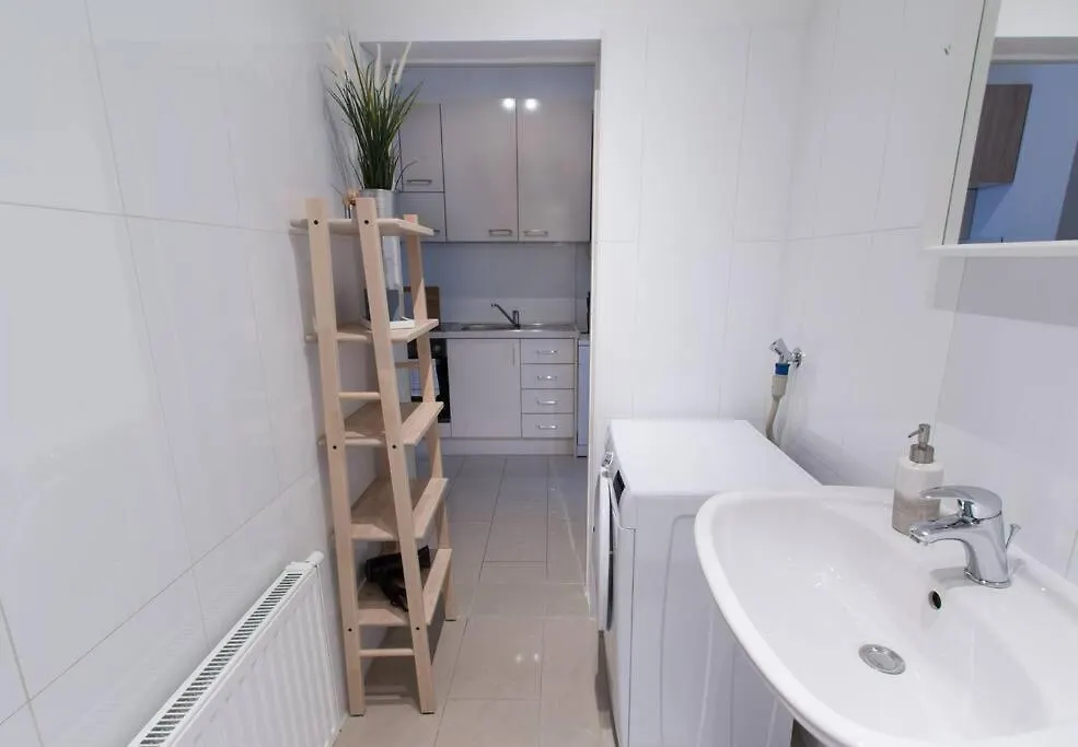 Josef'S Home I Tiny Bird Apartment I Uno-City Vienna 0*,  Austria